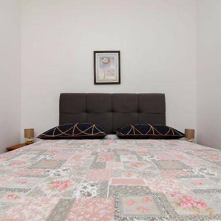 טרוגיר Apartments Biserka - 50 M From Beach מראה חיצוני תמונה