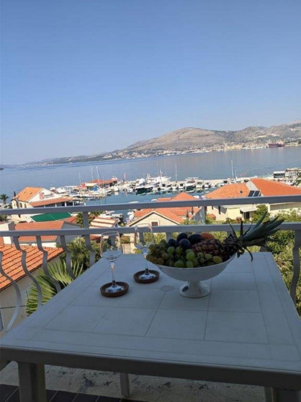 טרוגיר Apartments Biserka - 50 M From Beach מראה חיצוני תמונה
