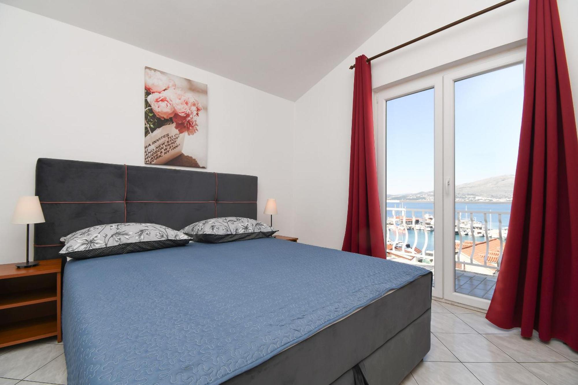 טרוגיר Apartments Biserka - 50 M From Beach מראה חיצוני תמונה