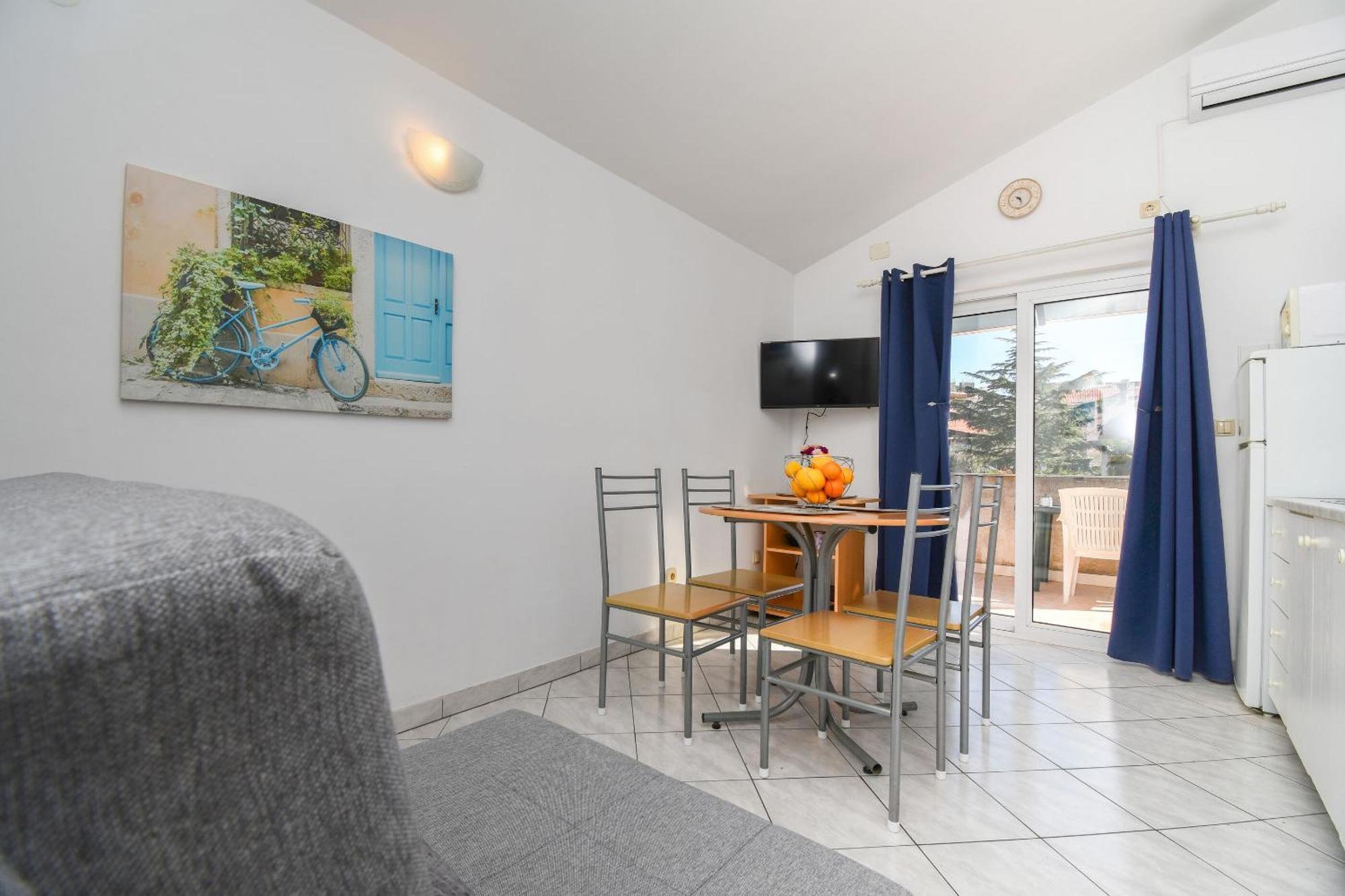 טרוגיר Apartments Biserka - 50 M From Beach מראה חיצוני תמונה
