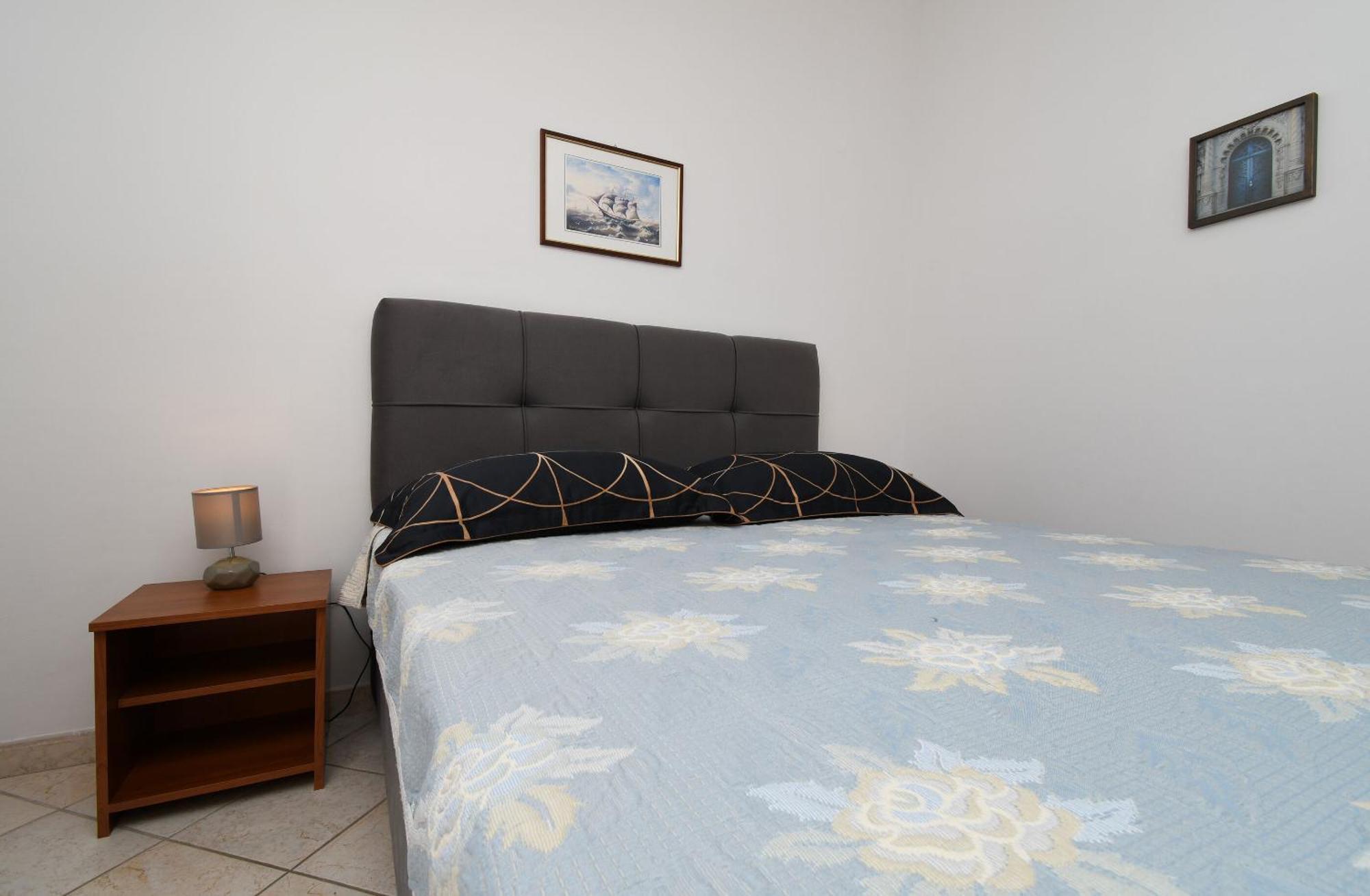 טרוגיר Apartments Biserka - 50 M From Beach מראה חיצוני תמונה
