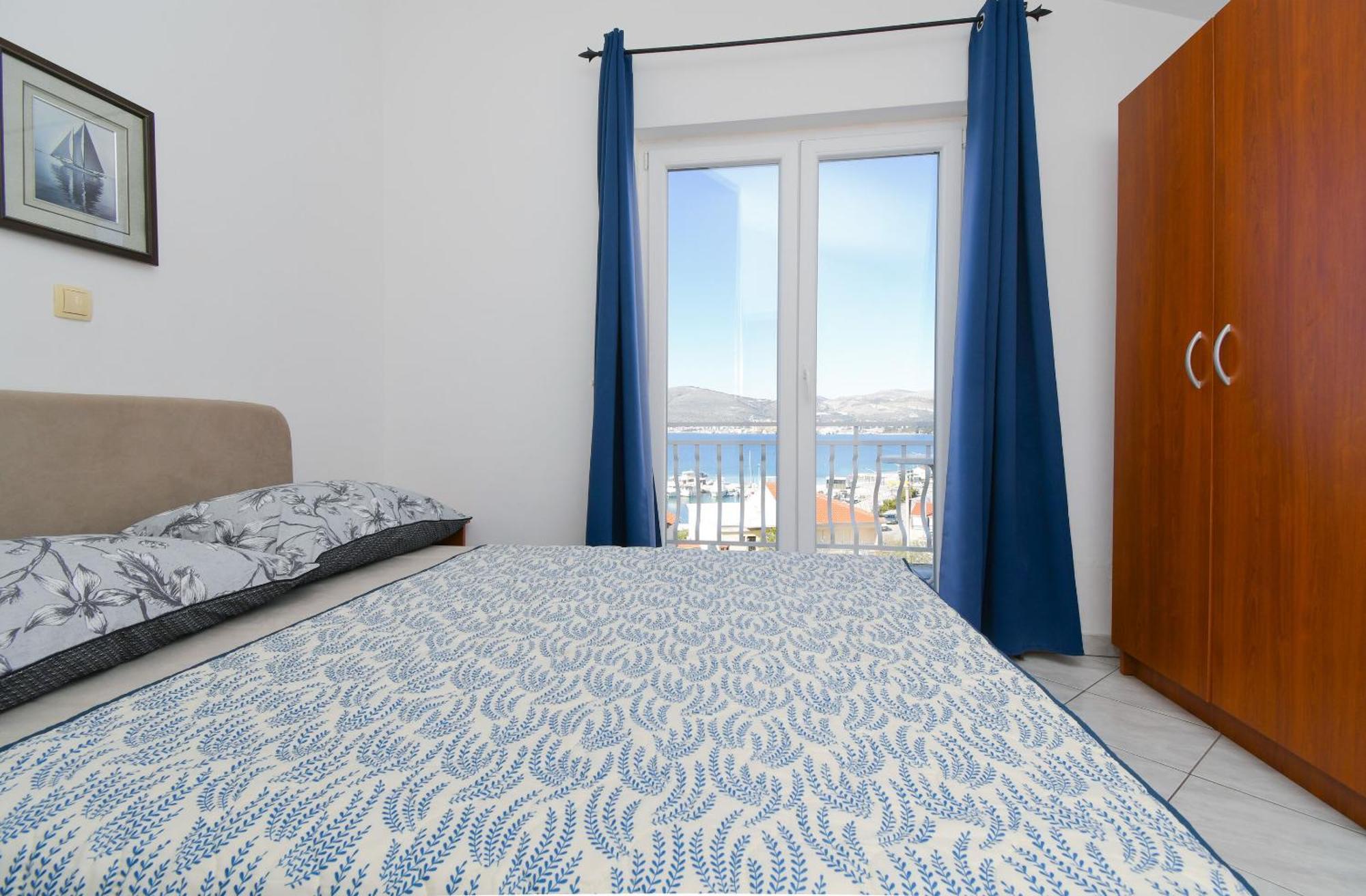 טרוגיר Apartments Biserka - 50 M From Beach מראה חיצוני תמונה