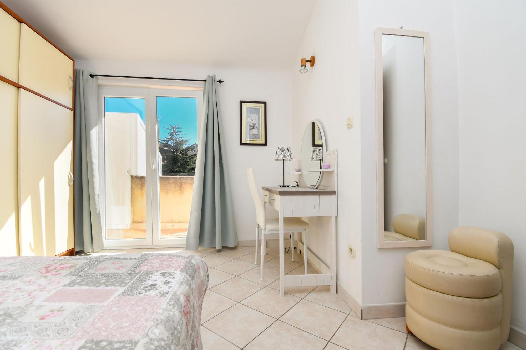 טרוגיר Apartments Biserka - 50 M From Beach מראה חיצוני תמונה