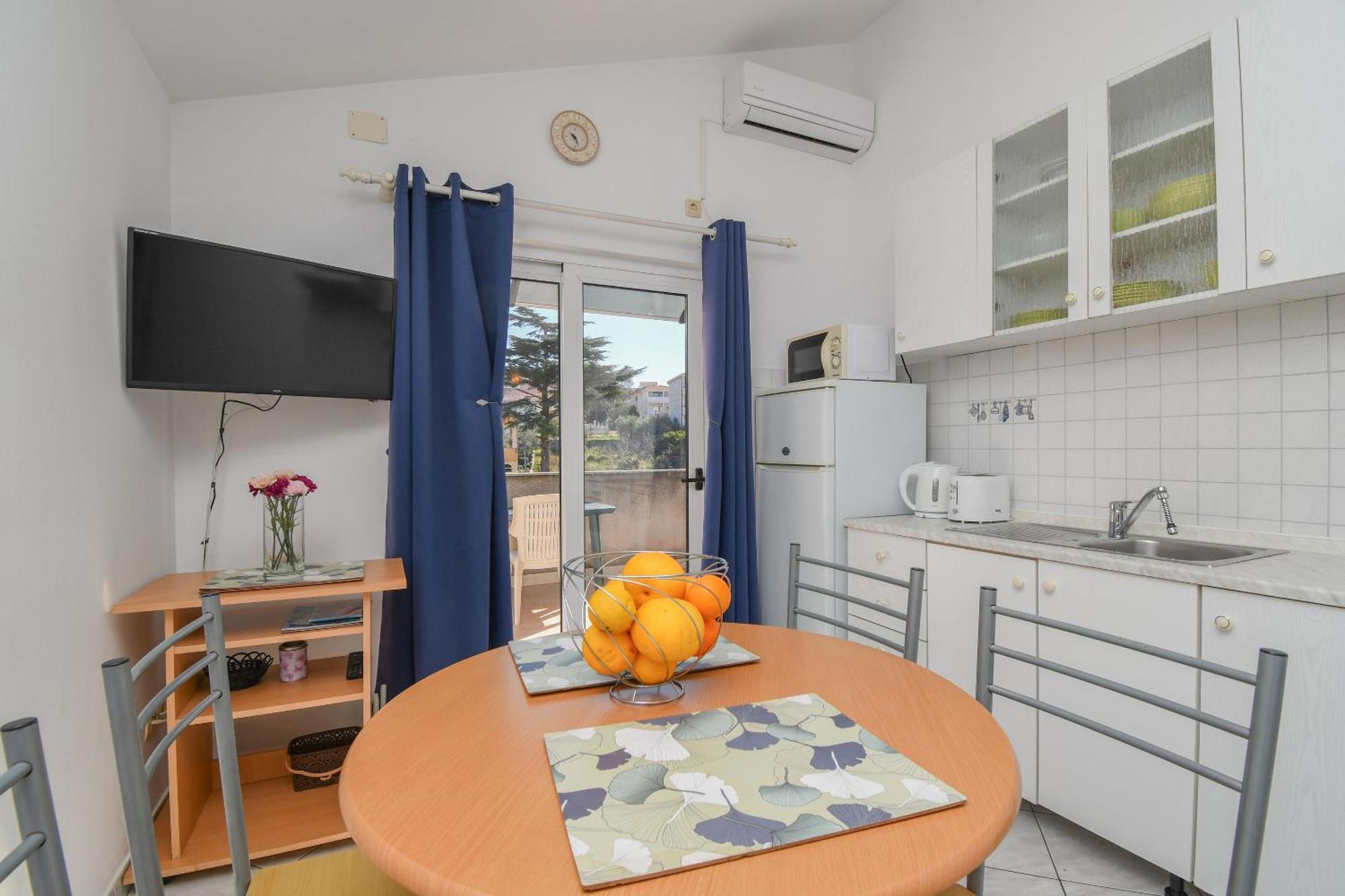 טרוגיר Apartments Biserka - 50 M From Beach מראה חיצוני תמונה