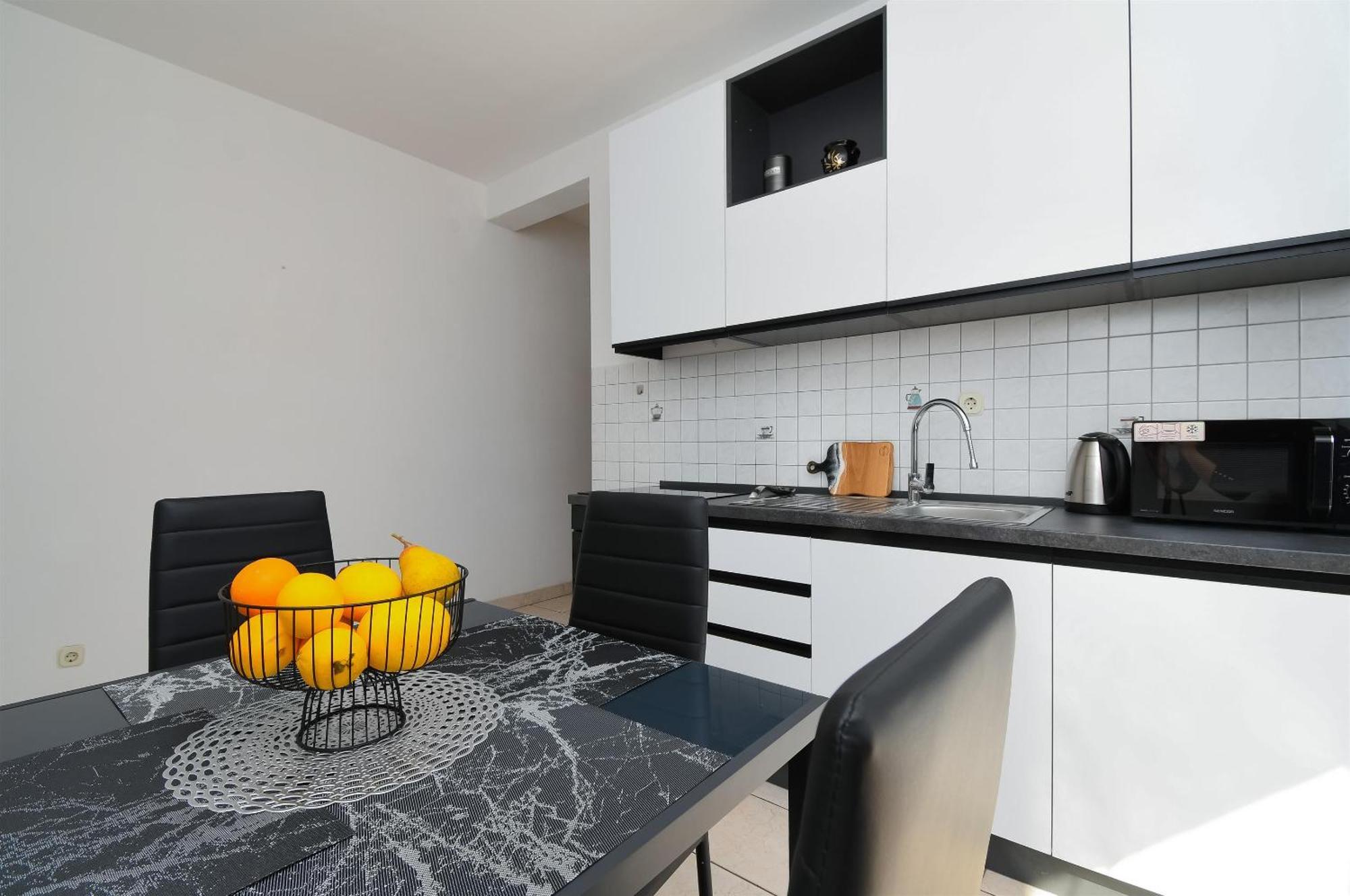 טרוגיר Apartments Biserka - 50 M From Beach מראה חיצוני תמונה