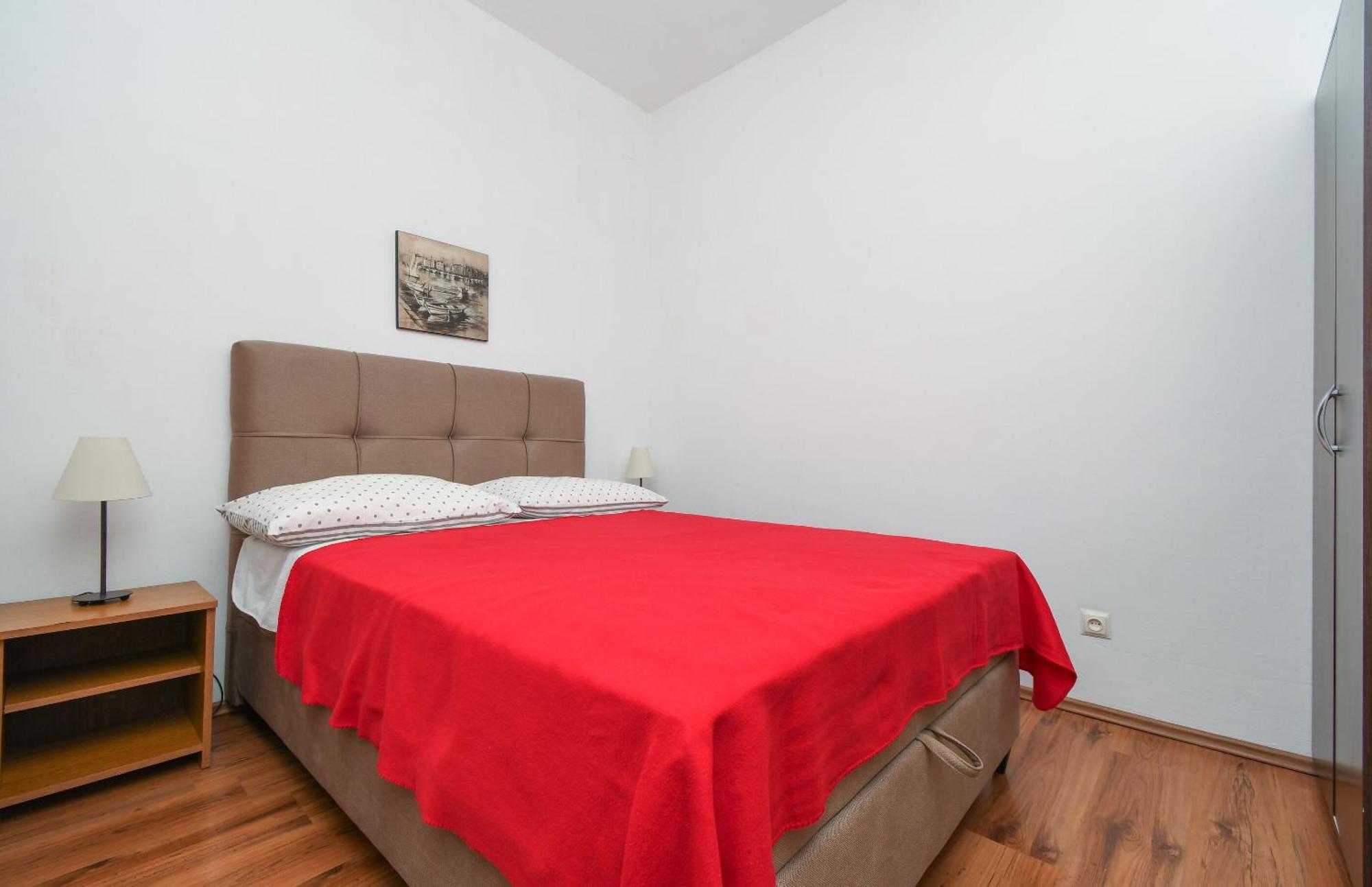 טרוגיר Apartments Biserka - 50 M From Beach מראה חיצוני תמונה